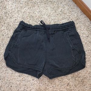 LuLuLemon Black Drawstring Shorts w/ Zip Pocket- 6